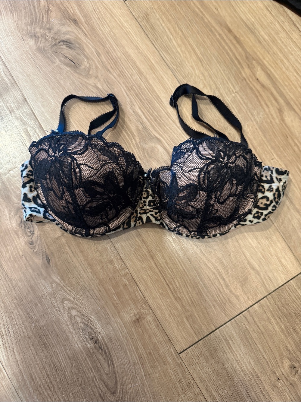 Victoria’s Secret Balconet Black Lace Leopard Print Underwire Bra